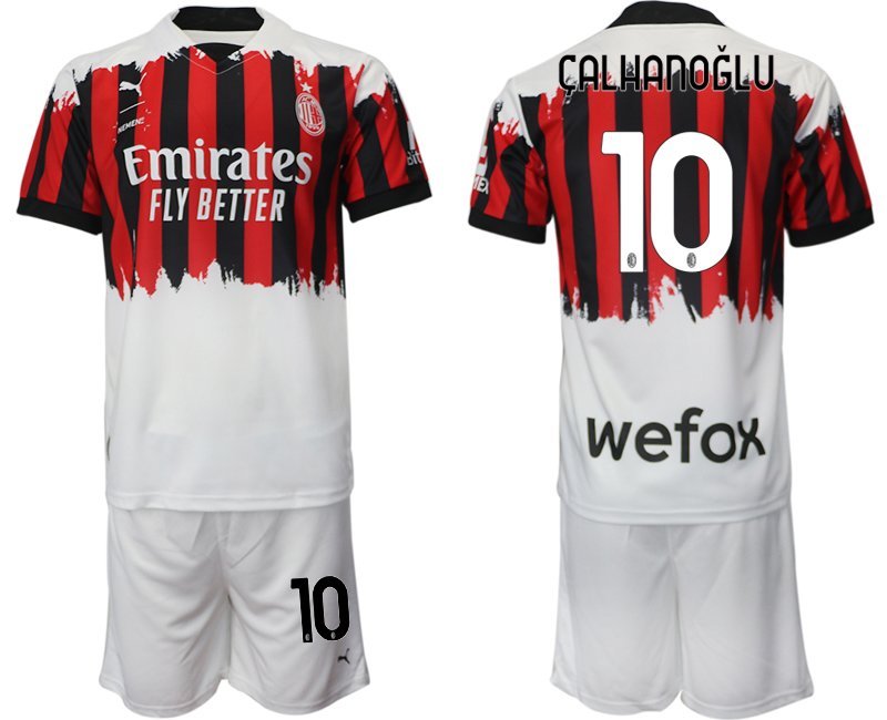 AC Milan x NEMEN Viertes Trikot 2021-22 rot schwarz weiß 4th Trikot mit Aufdruck Çalhanoğlu 10